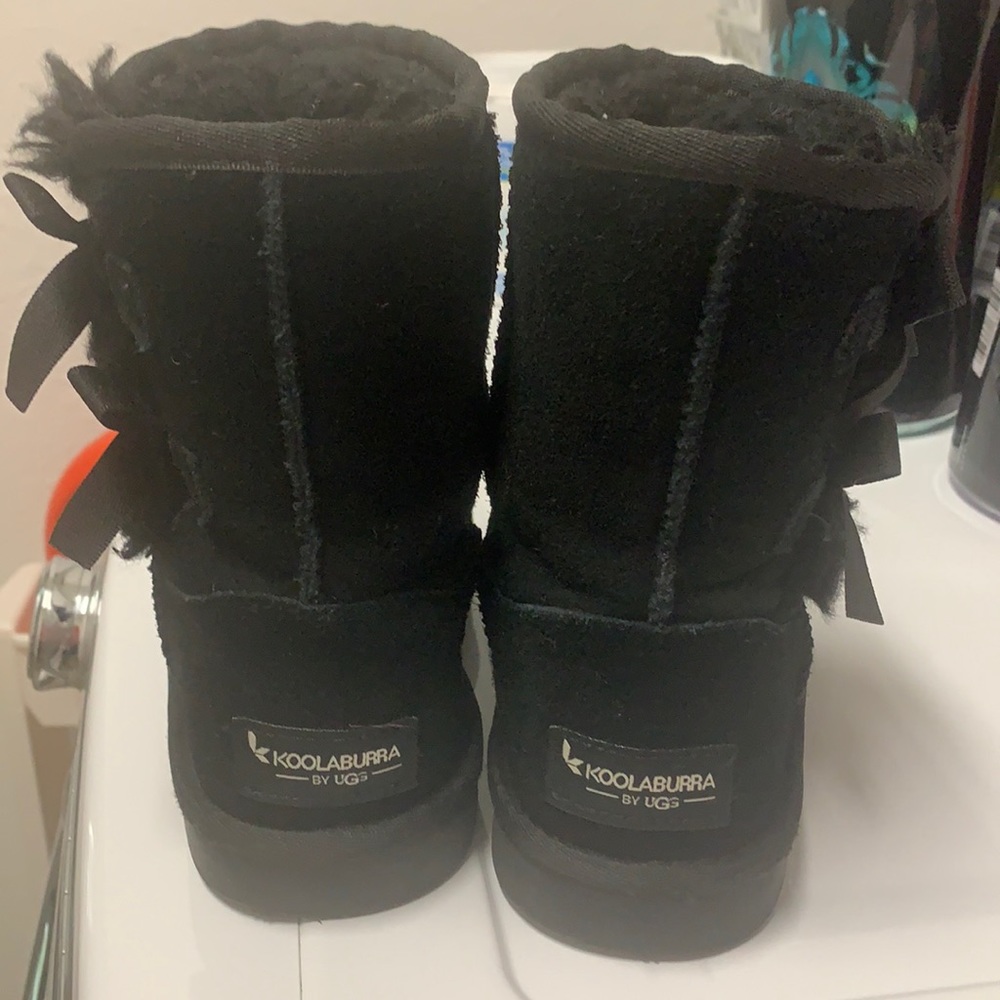 Kids Koolaburra by UGGs. Black. Size 1